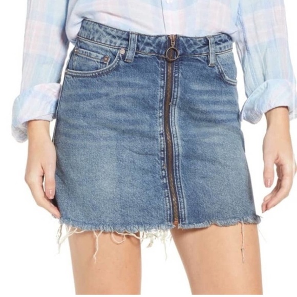 We The Free by Free People Zip It Up Denim Mini Jean Skirt Size 27 (size… - Picture 2 of 8